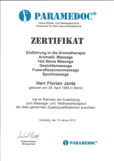Zertifikat über die Ausbildung in Aromaöltherapie und Hot-Stone-Anwendungen.